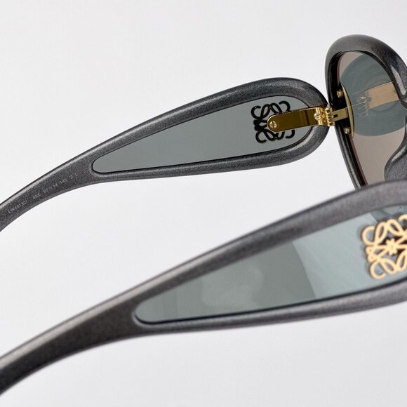 Loewe x Paula’s Ibiza Sunglasses – Metallic Grey Pilot Blue Mirror LW40132I 05X - Picture 8 of 10